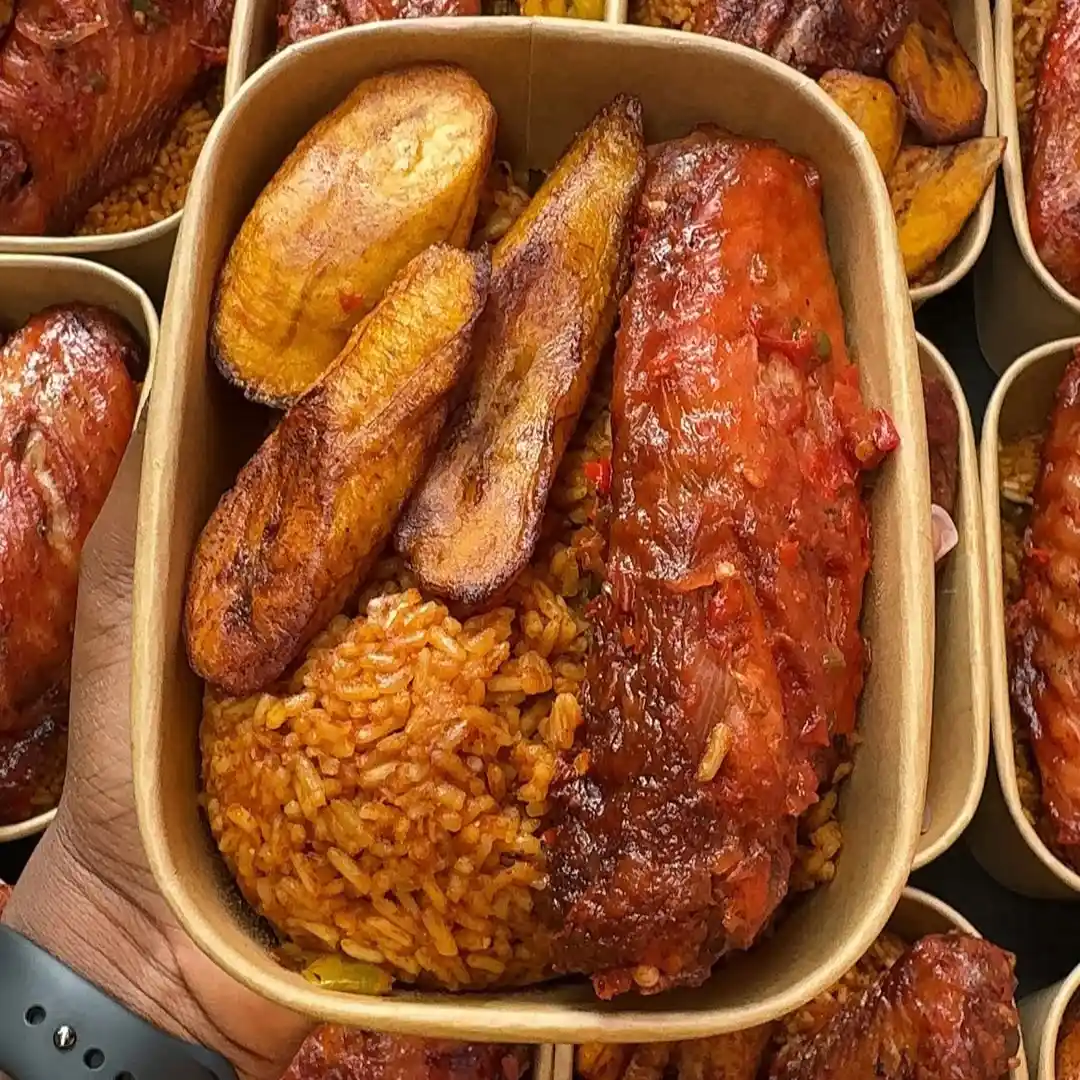 Asun jollof rice, chicken and salad for Monday Premium Plan